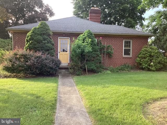 803 N Spring Street N photo 1
