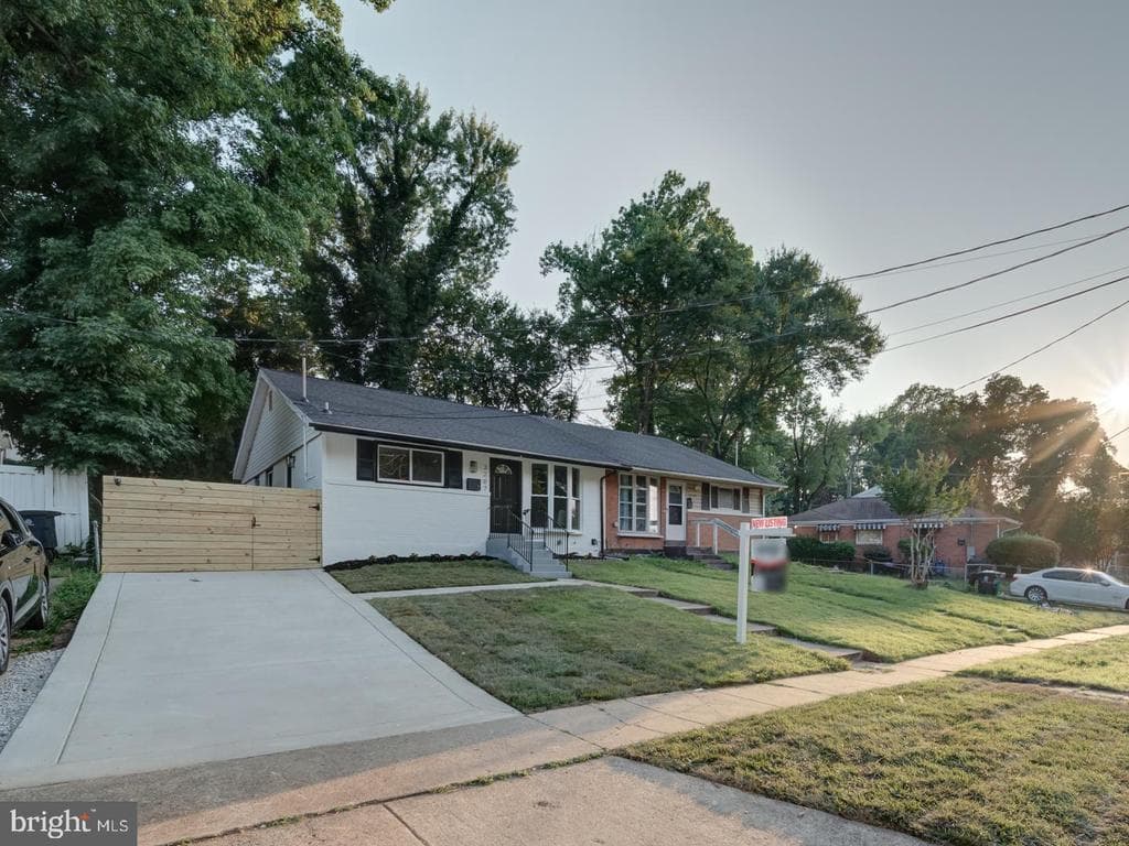 3207 28th Parkway photo 1
