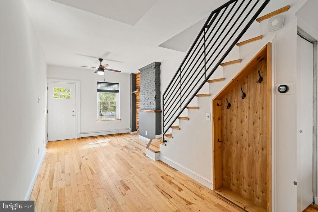 2215 E Letterly Street photo 1