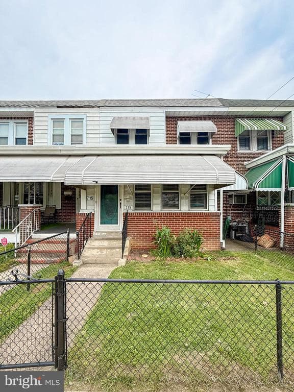 715 Engle Street photo 1