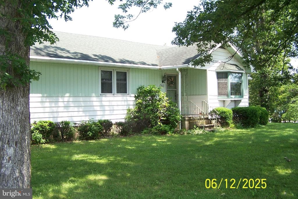 262 Claremont Avenue photo 1