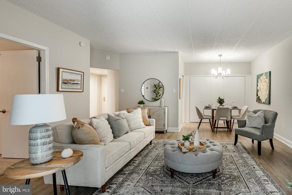 1219 W Wynnewood Road #105 photo 1