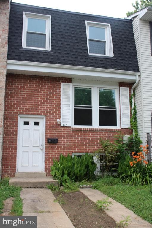 905 Topview Drive photo 1
