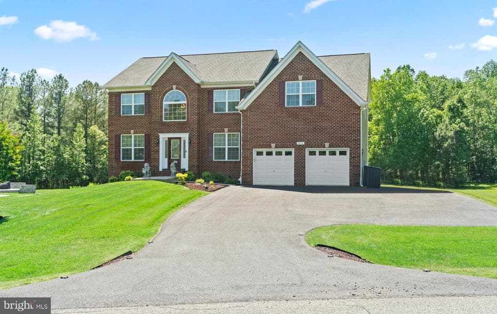 4479 Coachmans Path Court photo 1