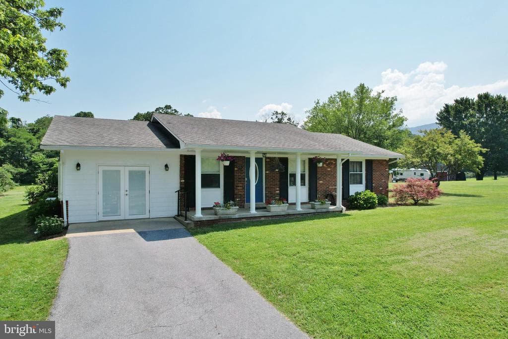 1057 Edinburg Gap Road photo 1