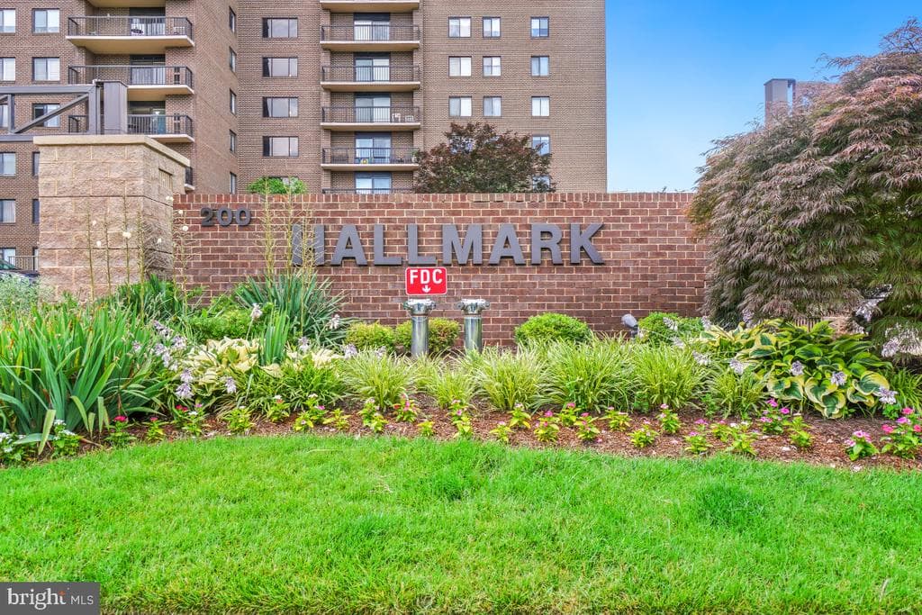 200 N Pickett Street #509 photo 1