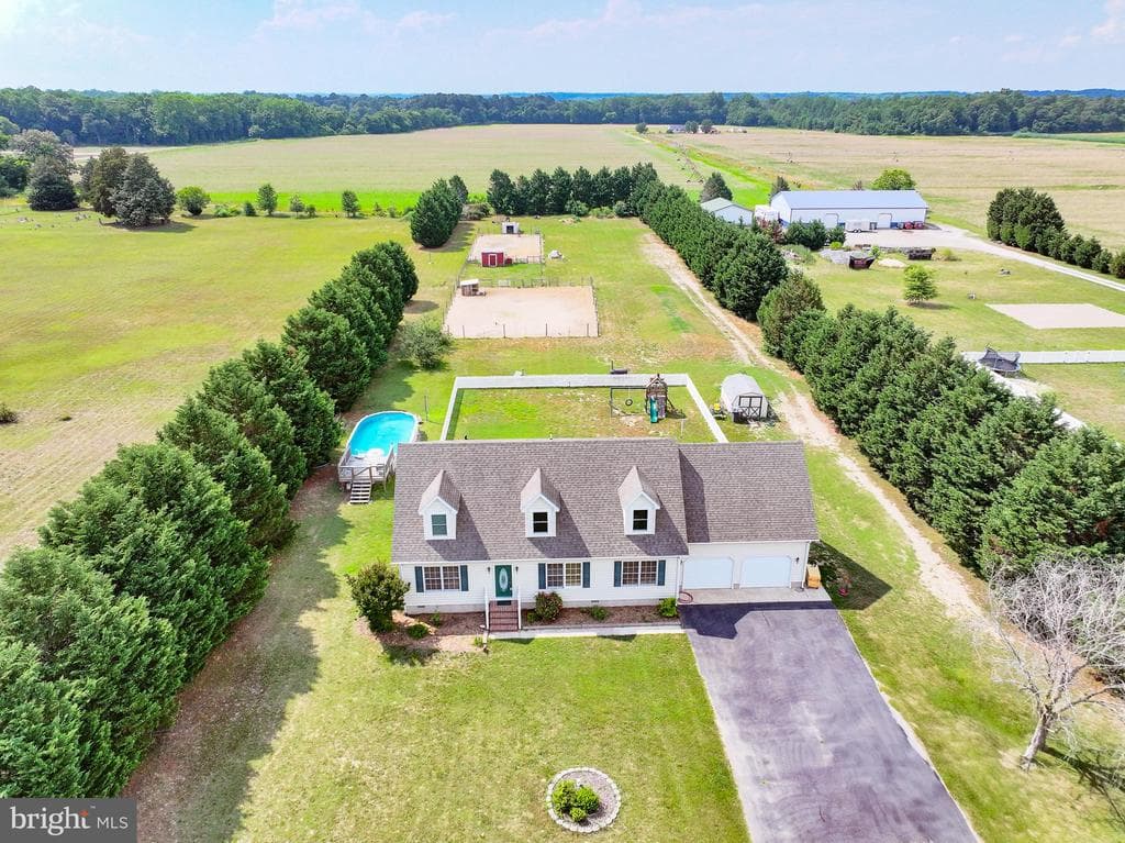 22408 Hog Creek Road photo 1