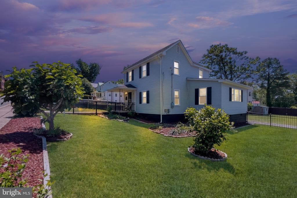 63 Madison Street photo 1