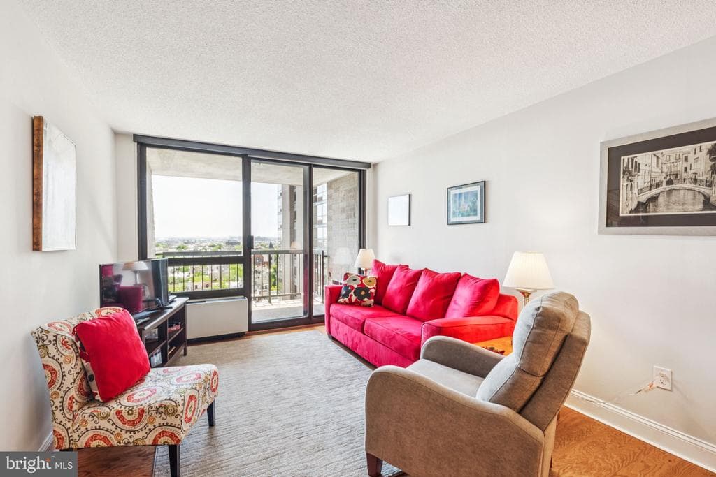233 S 6th Street #1412b photo 1