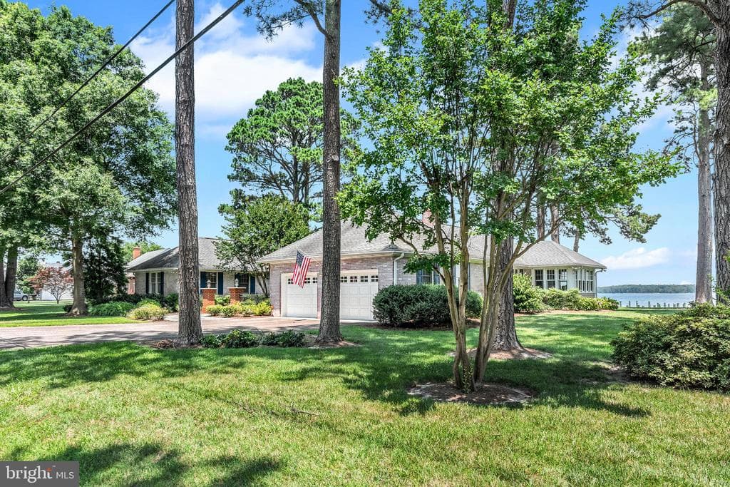 900 Riverview Terrace photo 1