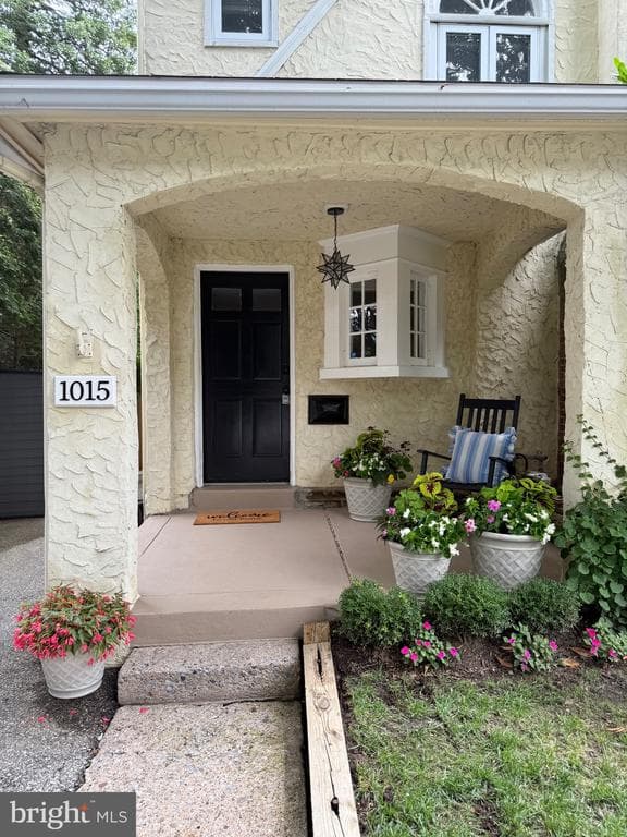 1015 Barr Lane photo 1