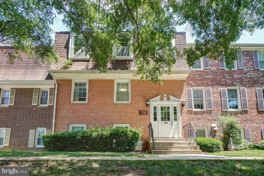 732 Quince Orchard Boulevard #201 photo 1
