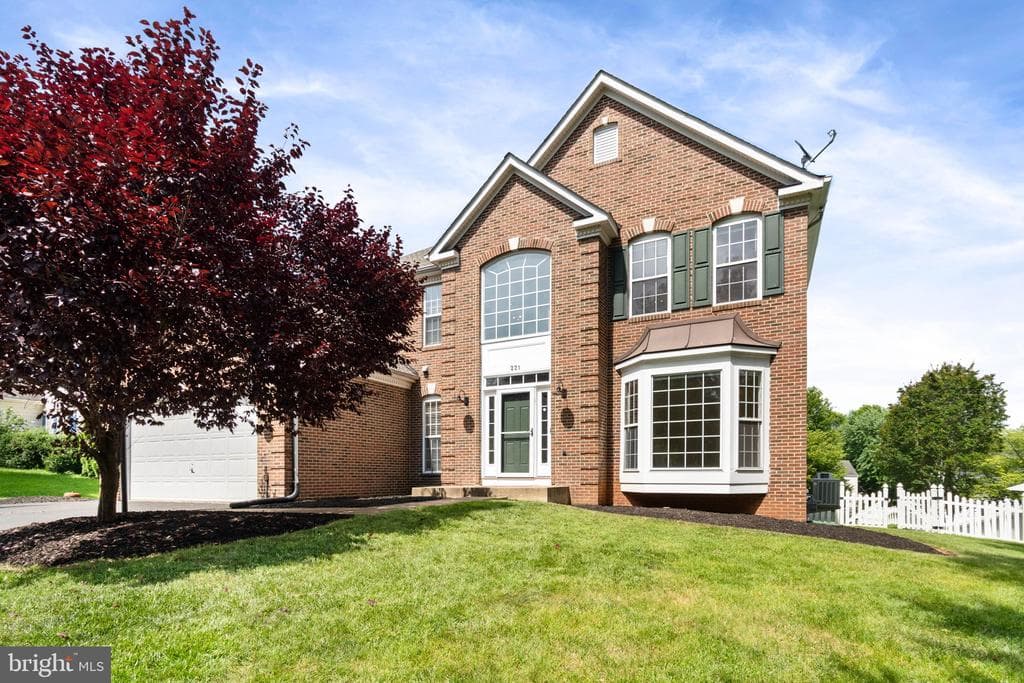 221 Cannon Way photo 1