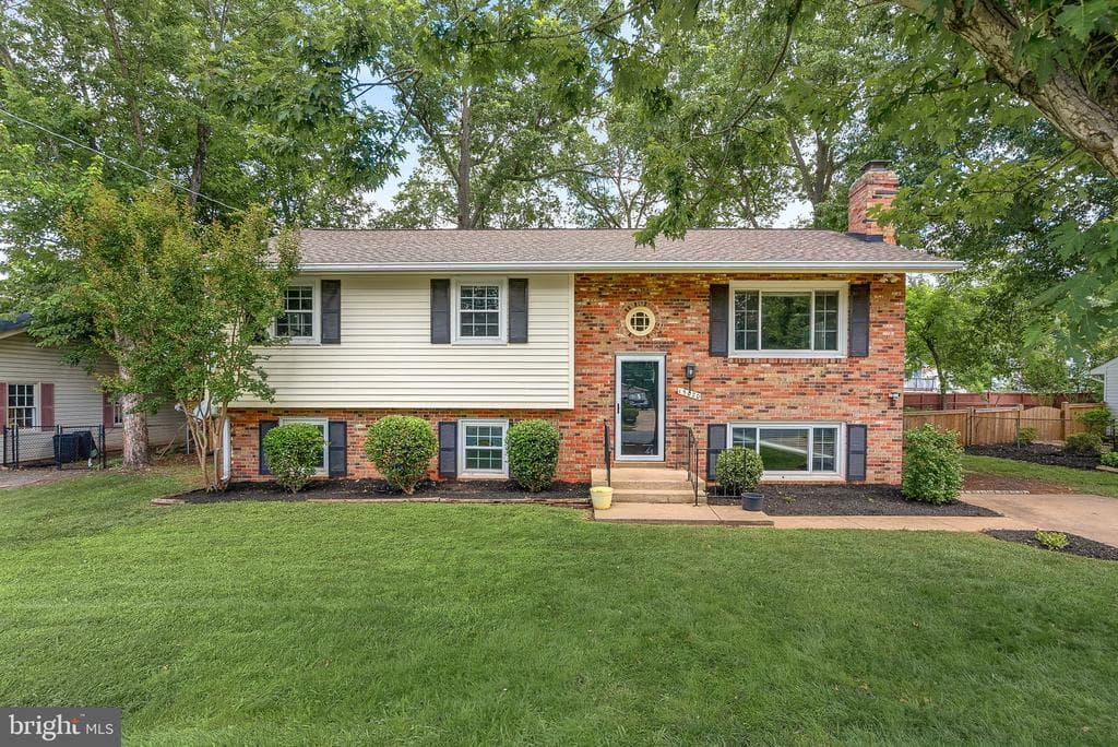 15020 Carlbern Drive photo 1