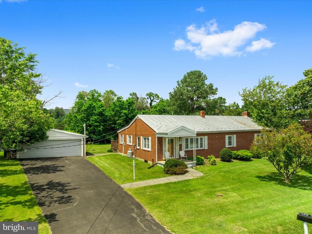 355 Copp Road photo 1