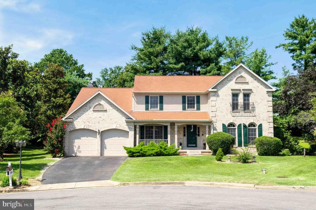 10404 Amherst Circle photo 1