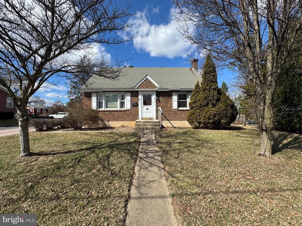 943 Walnut Street photo 1