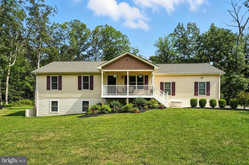 12253 Davis Road photo 1