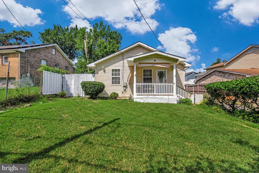 1106 Cypresstree Drive photo 1