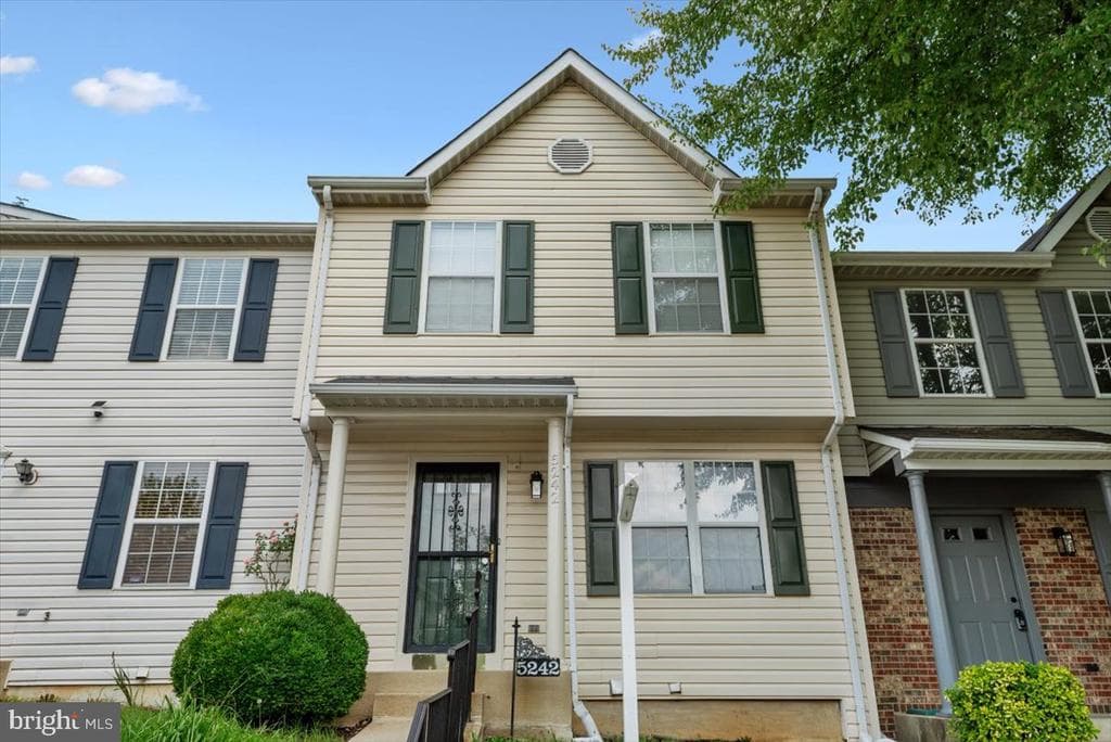 5242 Daventry Terrace photo 1