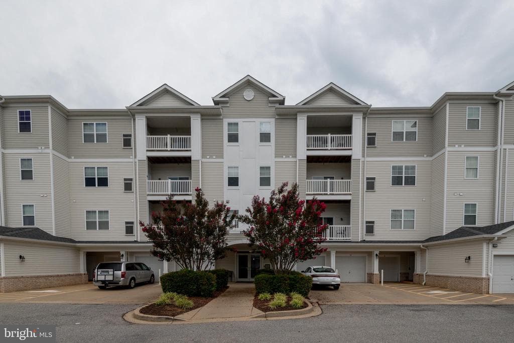 23560 F D R Boulevard #405 photo 1