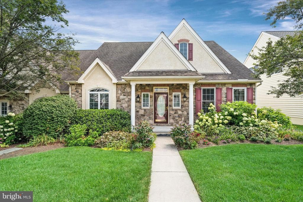204 Brittany Drive photo 1