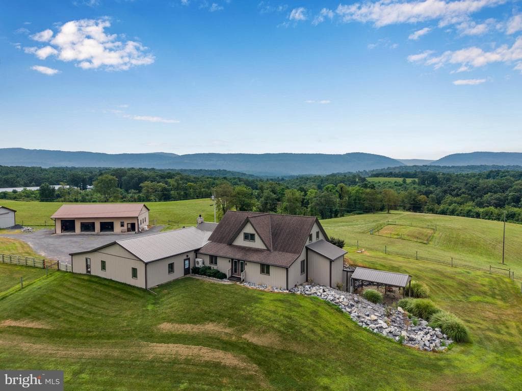729 Gloss Road photo 1