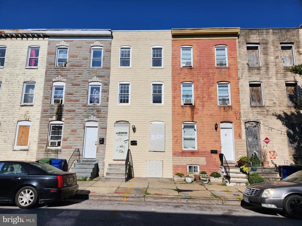 308 S Stricker Street photo 1