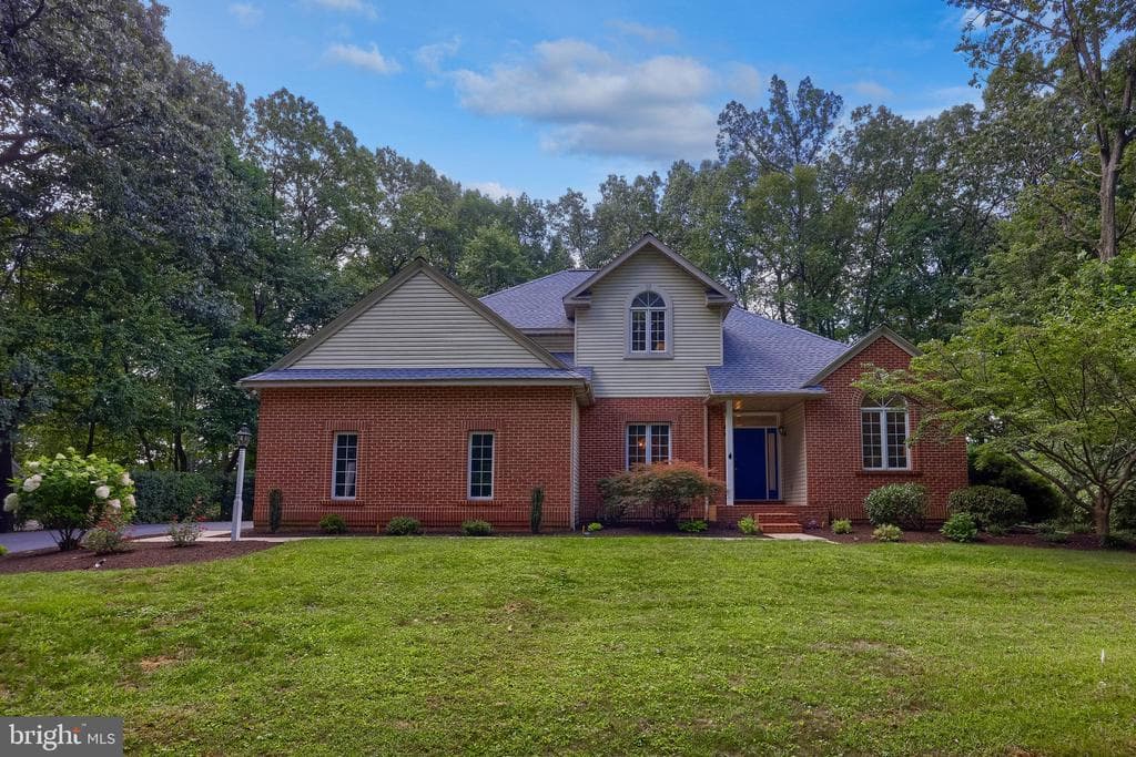 71 Deerfield Drive photo 1