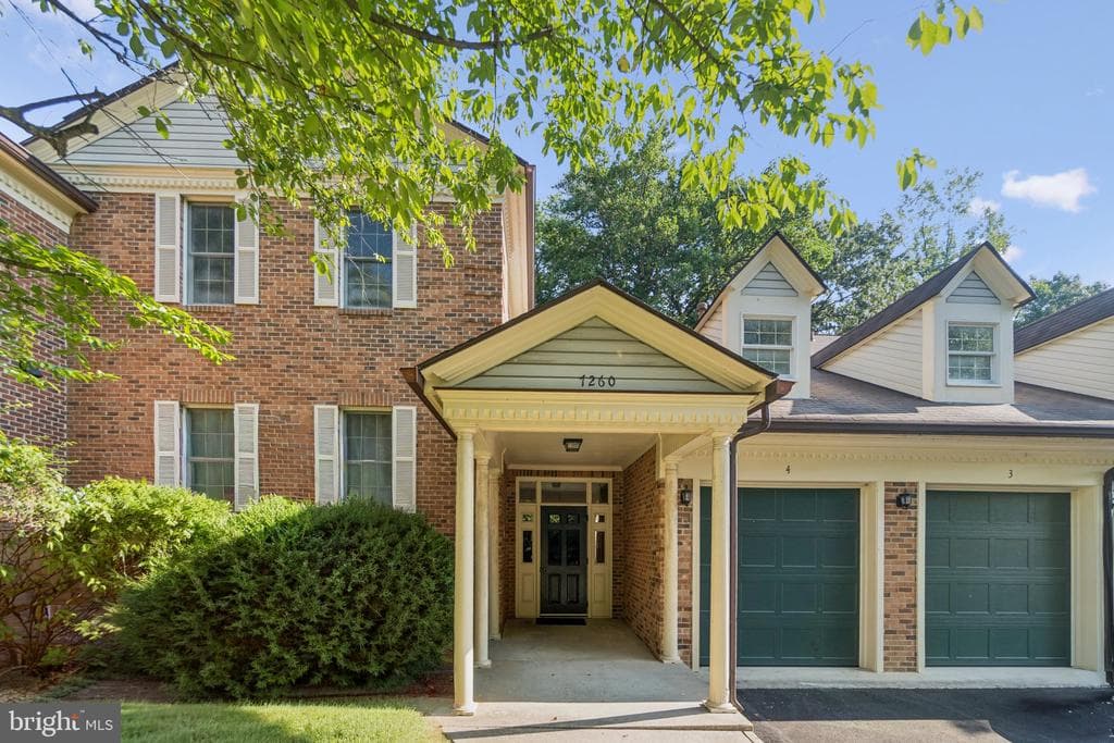 7260 Glen Hollow Court #60/4 photo 1