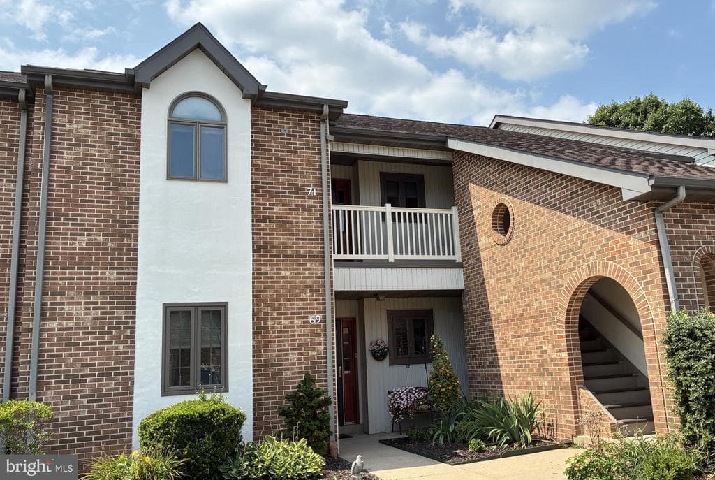 71 Black Oak Drive #71, Lancaster