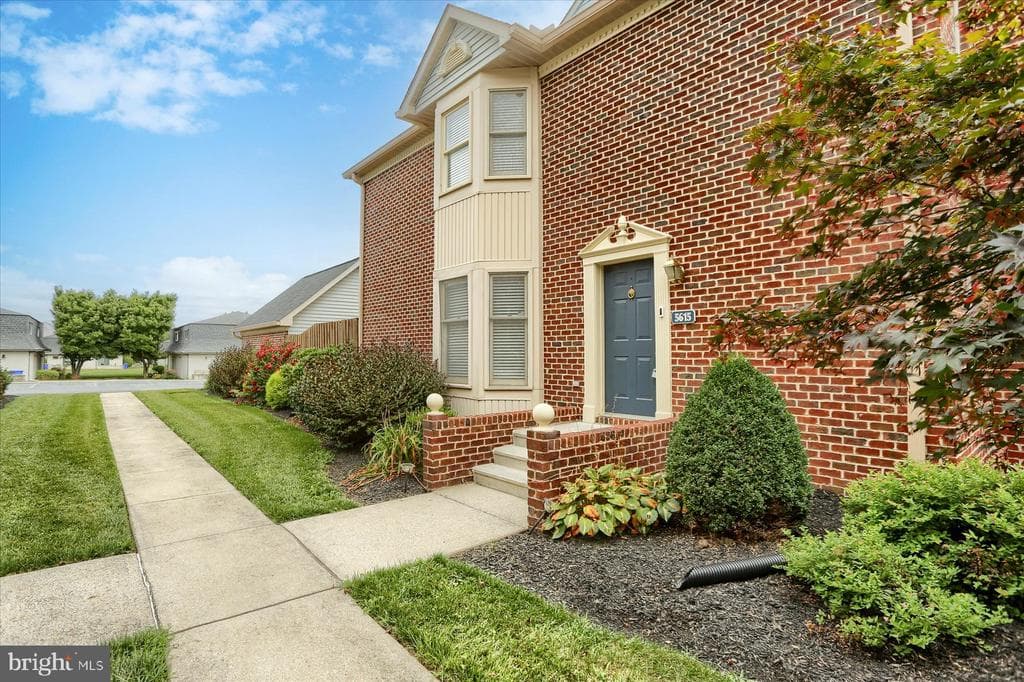 5615 Moreland Court photo 1