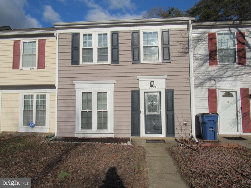 3729 Kempsford Field Place photo 1
