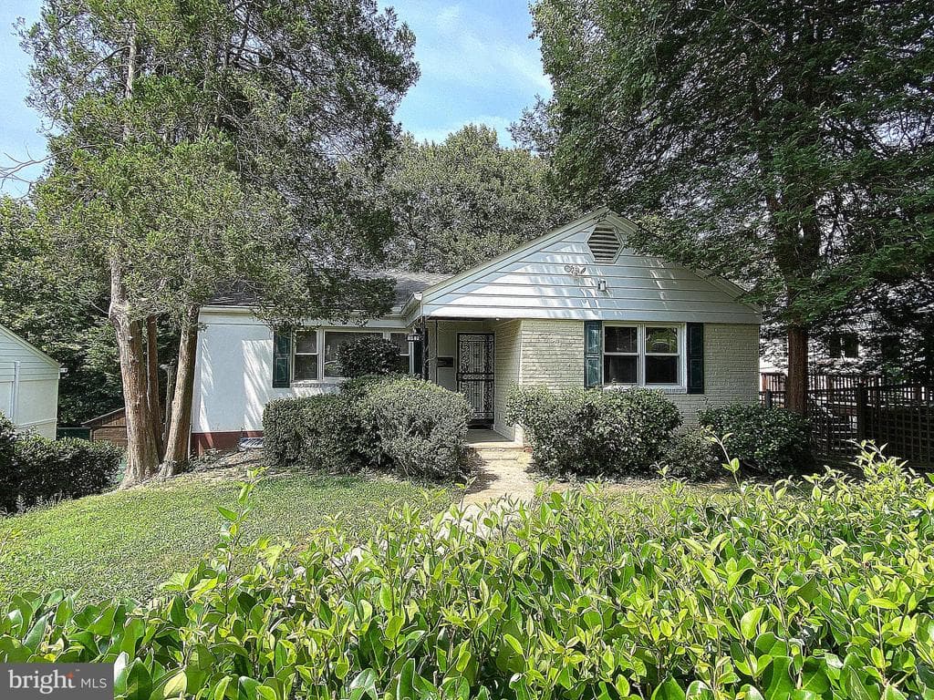8502 Donnybrook Drive photo 1