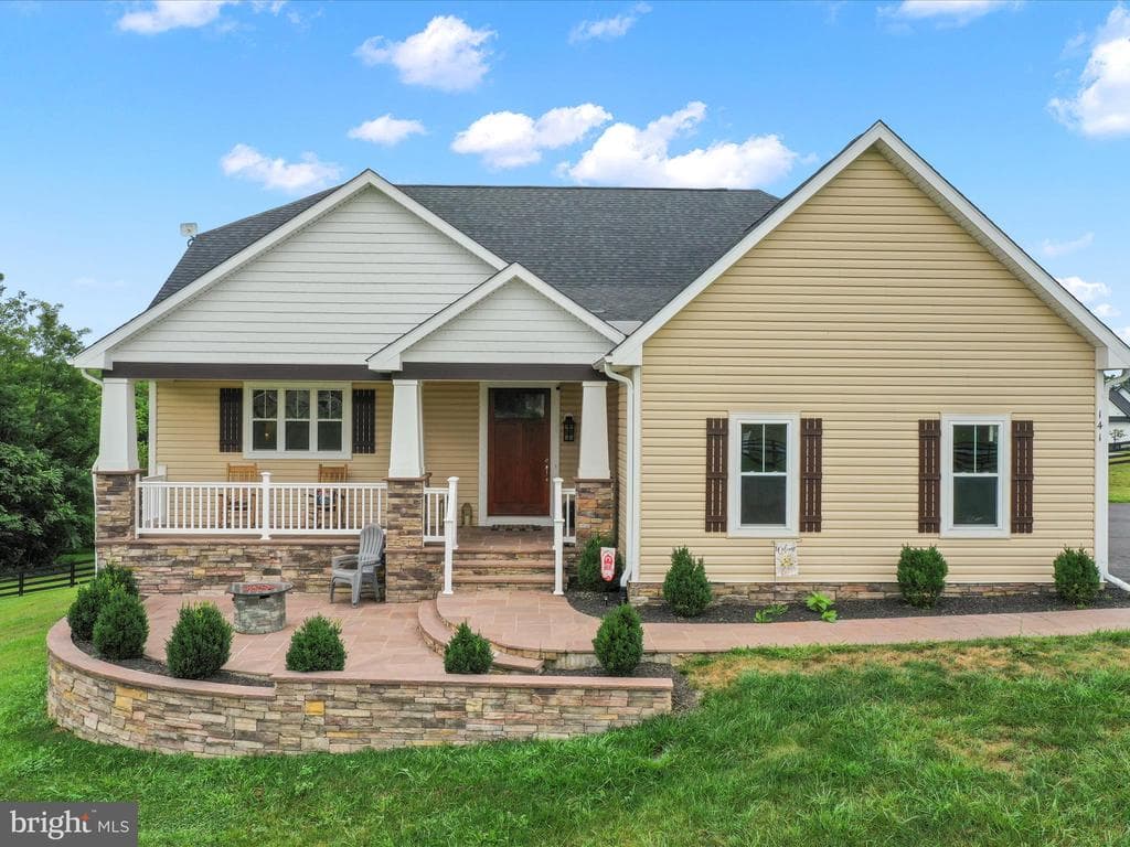 141 Chanterelle Court photo 1
