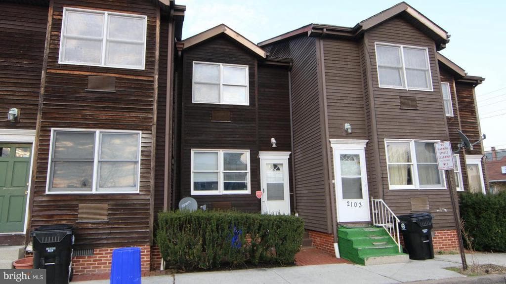 2105 Penn Street photo 1