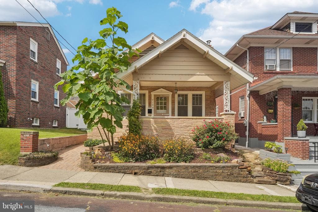 710 Hertzog Avenue photo 1
