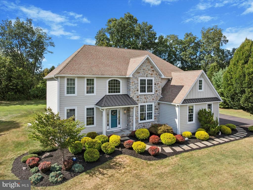 150 Horseshoe Lane photo 1