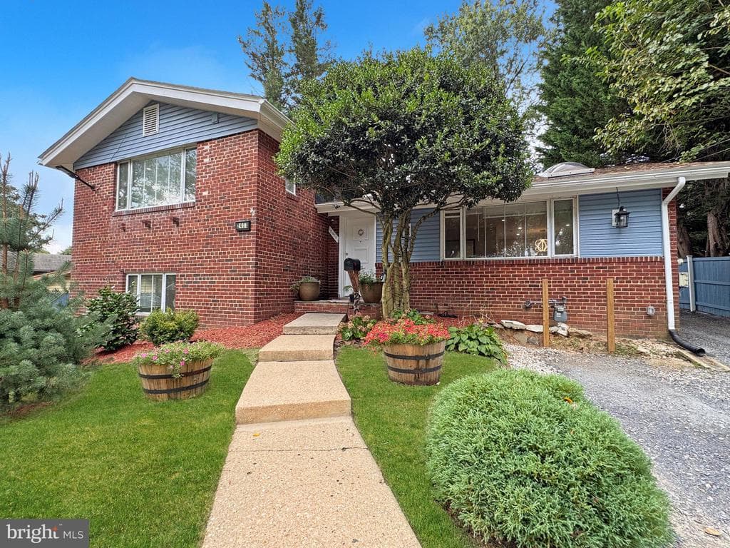 2408 Lillian Drive photo 1