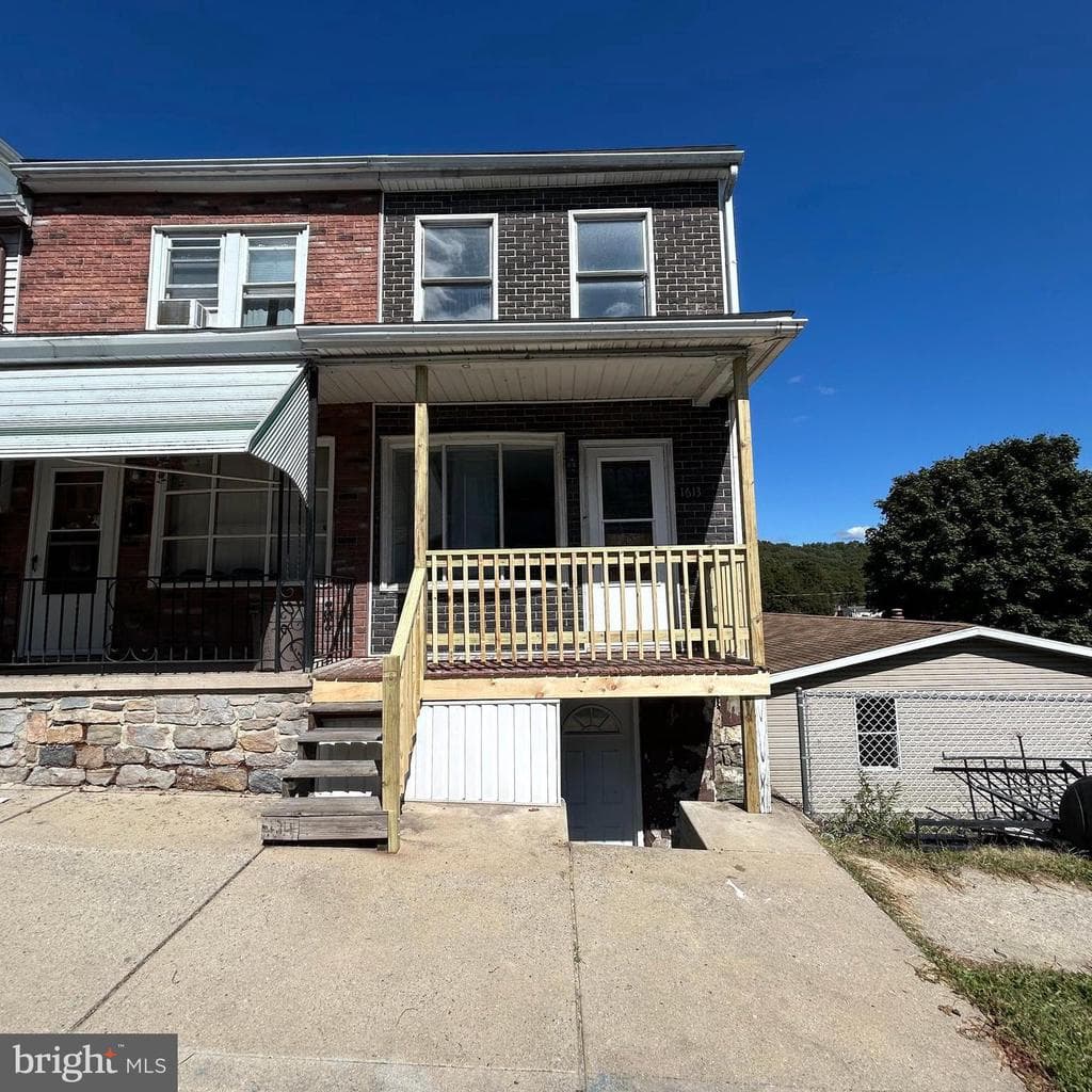 1613 Walnut Street photo 1