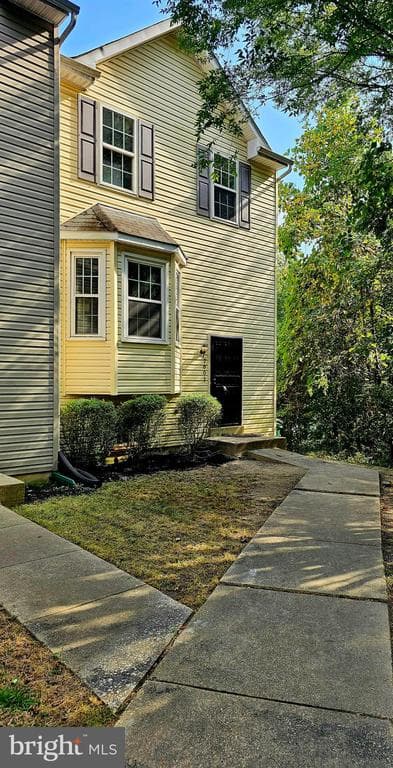 7001 Migliori Court photo 1