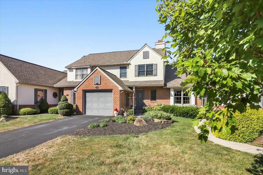 236 Steeplechase Drive photo 1