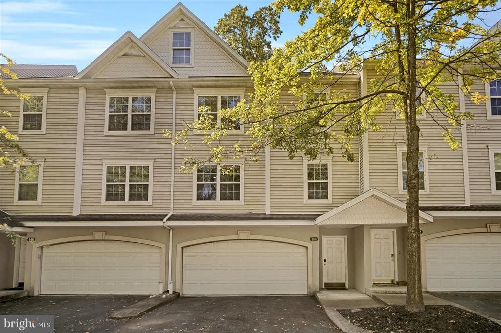 144 Kenley Court photo 1