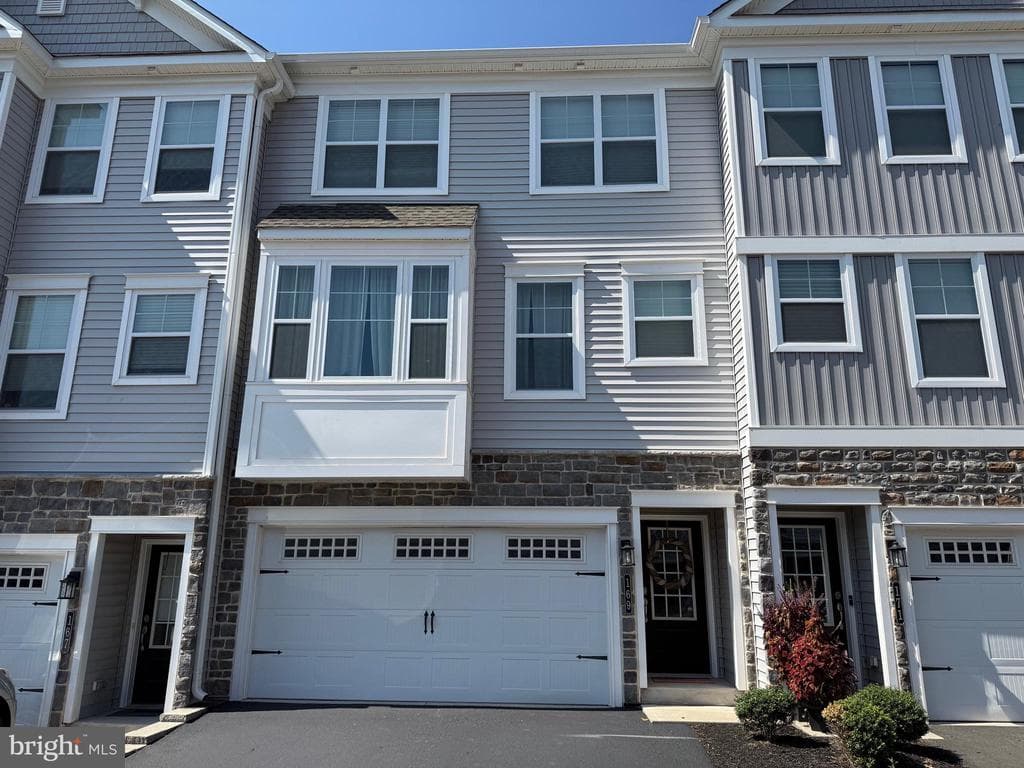 169 Larrabee Way photo 1