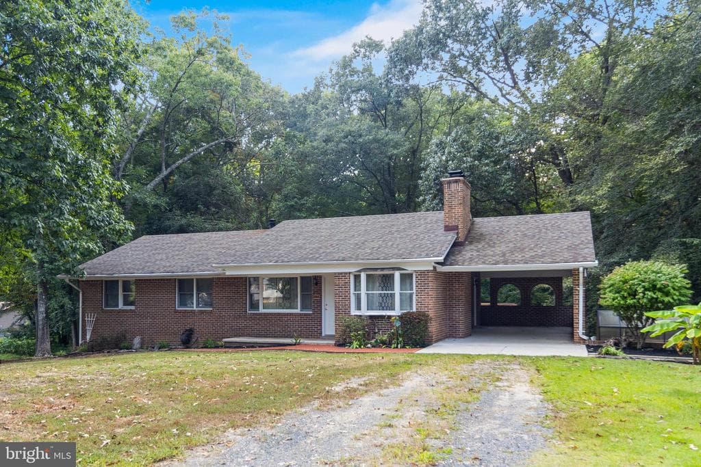 4331 Columbia Park Road photo 1