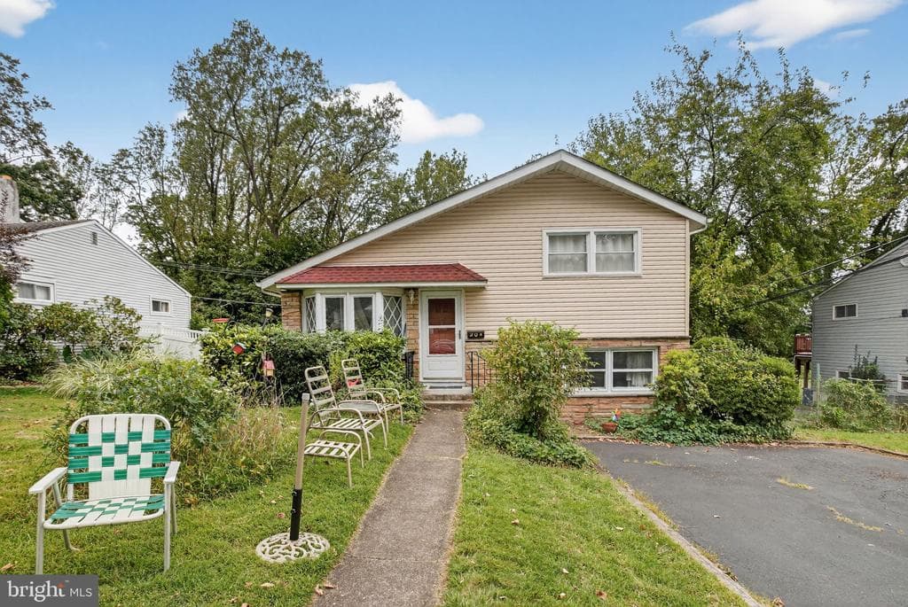 204 Cowbell Road photo 1