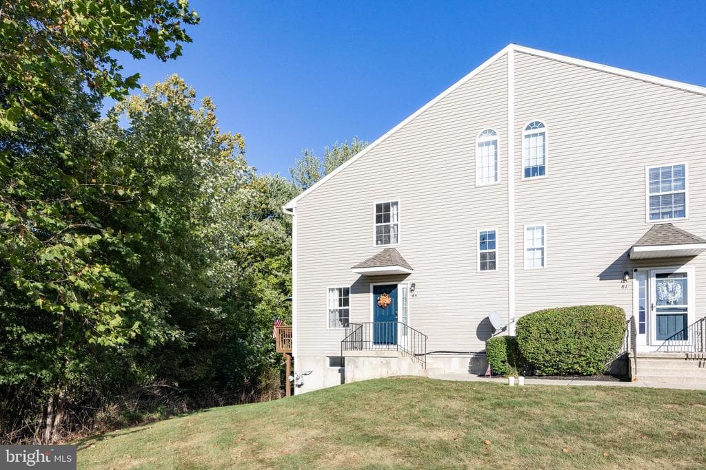 83 Horseshoe Drive photo 1