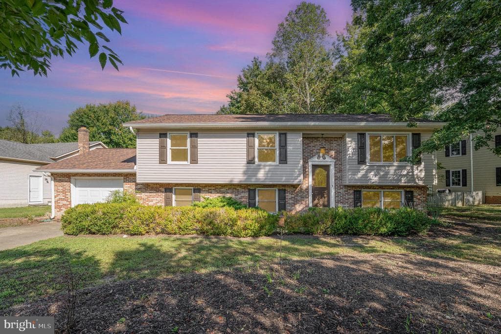 5813 Queens Mill Circle photo 1