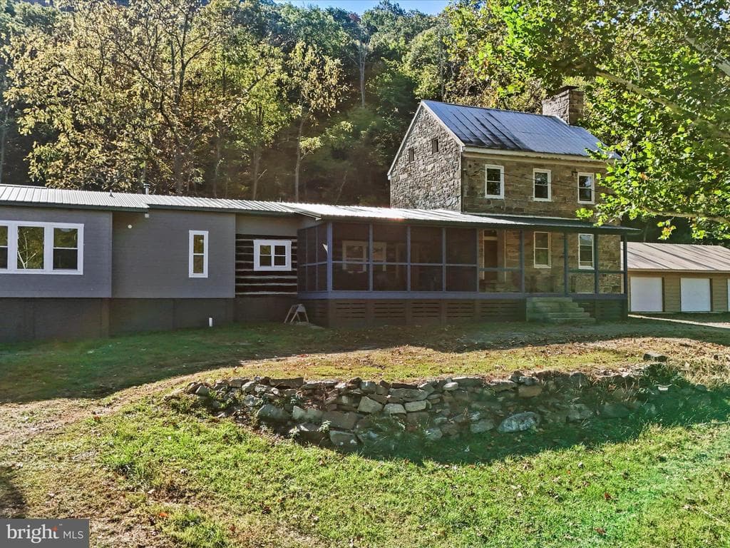 4478 Foxes Hollow Road photo 1