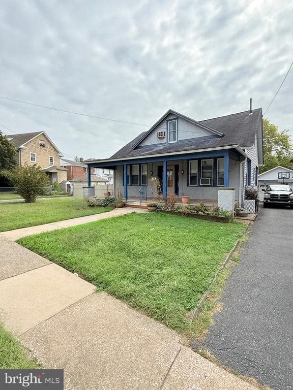 3804 Rosemont Avenue photo 1